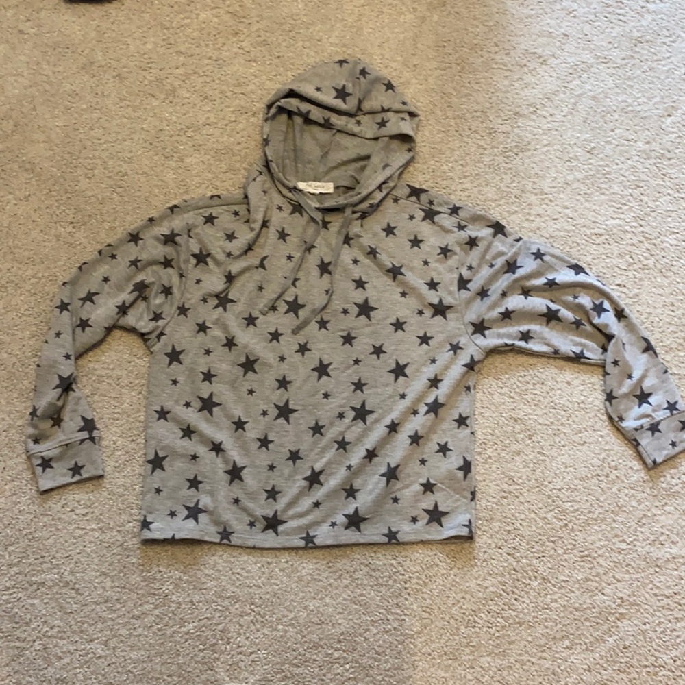 Cropped Star Hoodie